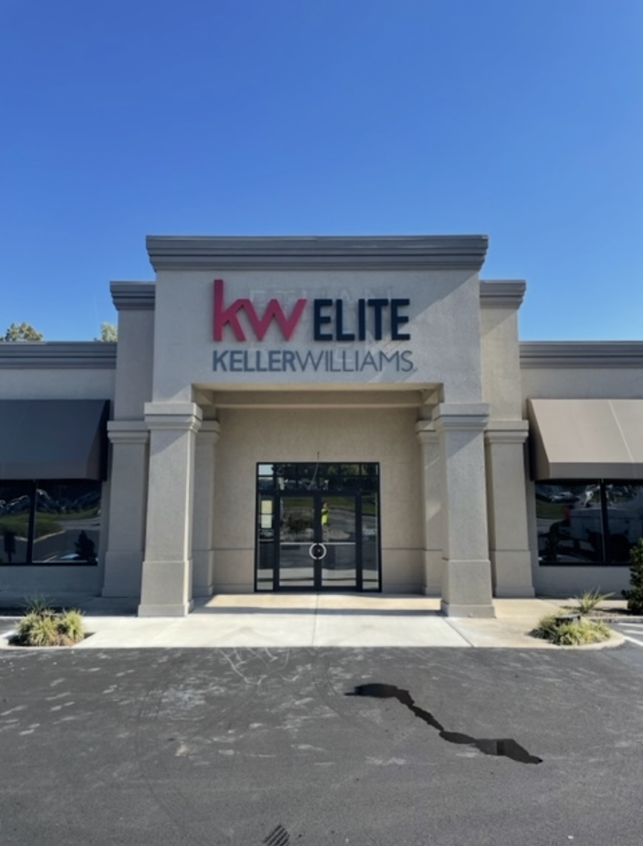 KW Elite exterior sign